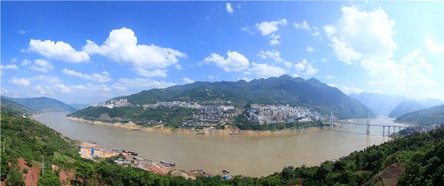 同饮一江水共圆致富梦